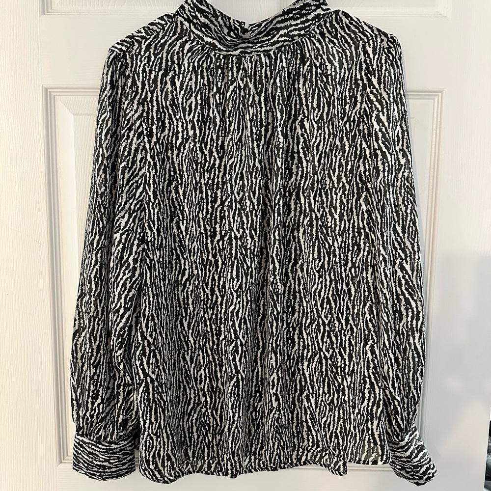 H&M satin silk black patterned blouse